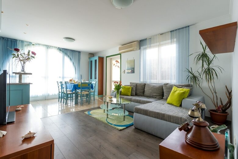 Apartments And Room Lora