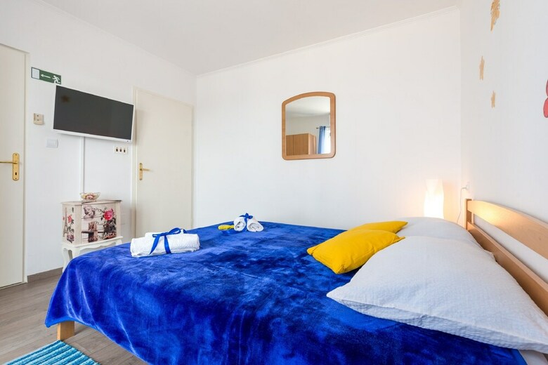 Apartments And Room Lora