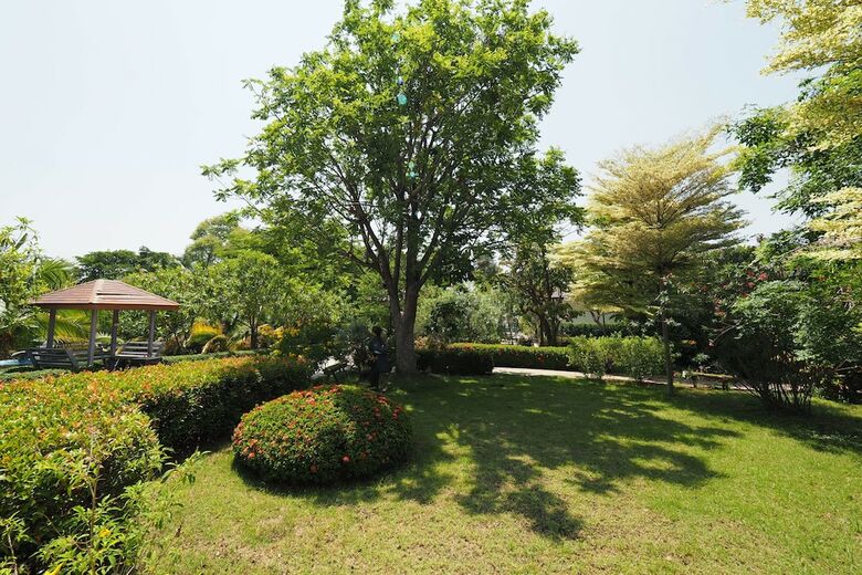 Hotel Baan Suan Resort Juree Punsuk