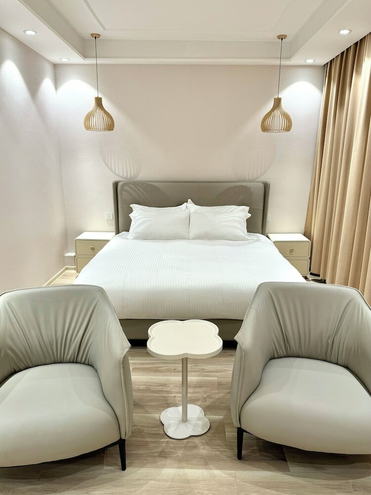 Mika Hotel