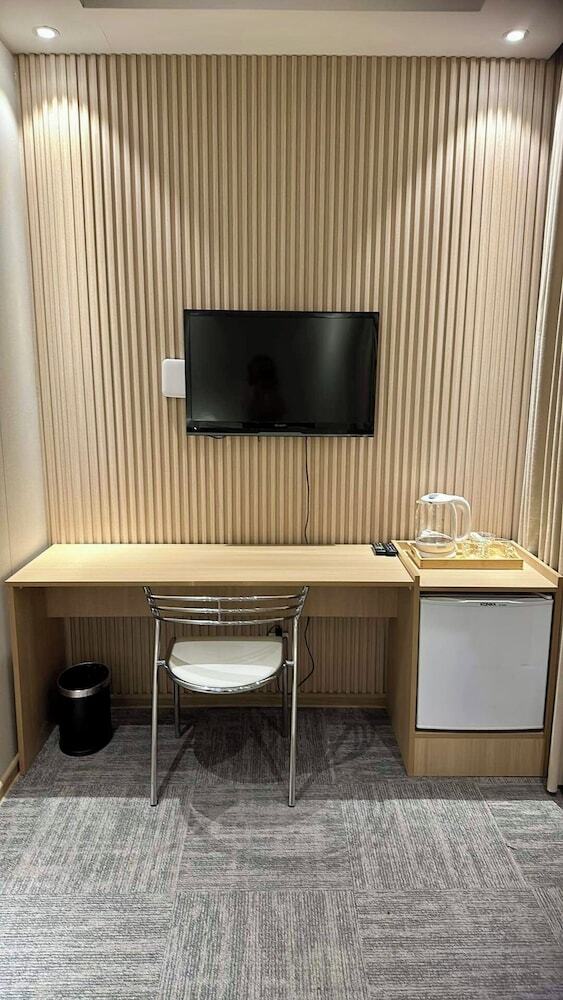 Mika Hotel