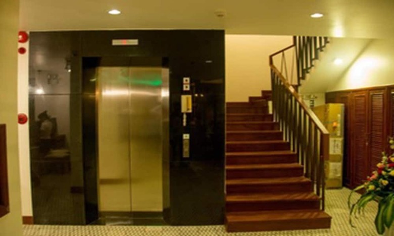 Day Sunrise Hotel