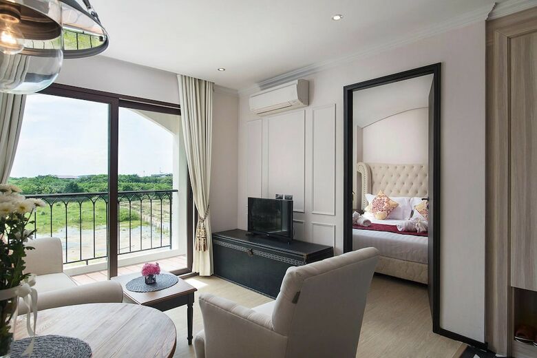 Hotel The Symphony Suites Pattaya