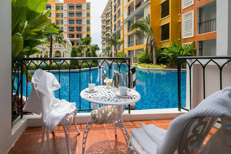 Hotel The Symphony Suites Pattaya