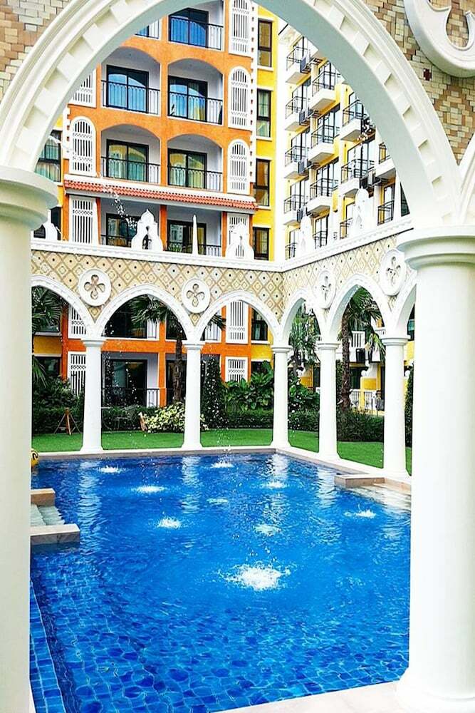 Hotel The Symphony Suites Pattaya