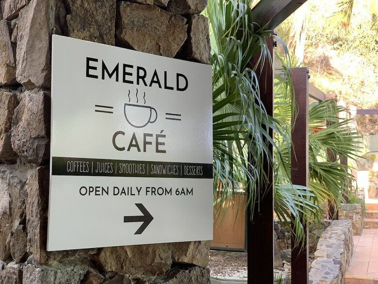Hotel Emerald Beach Resort