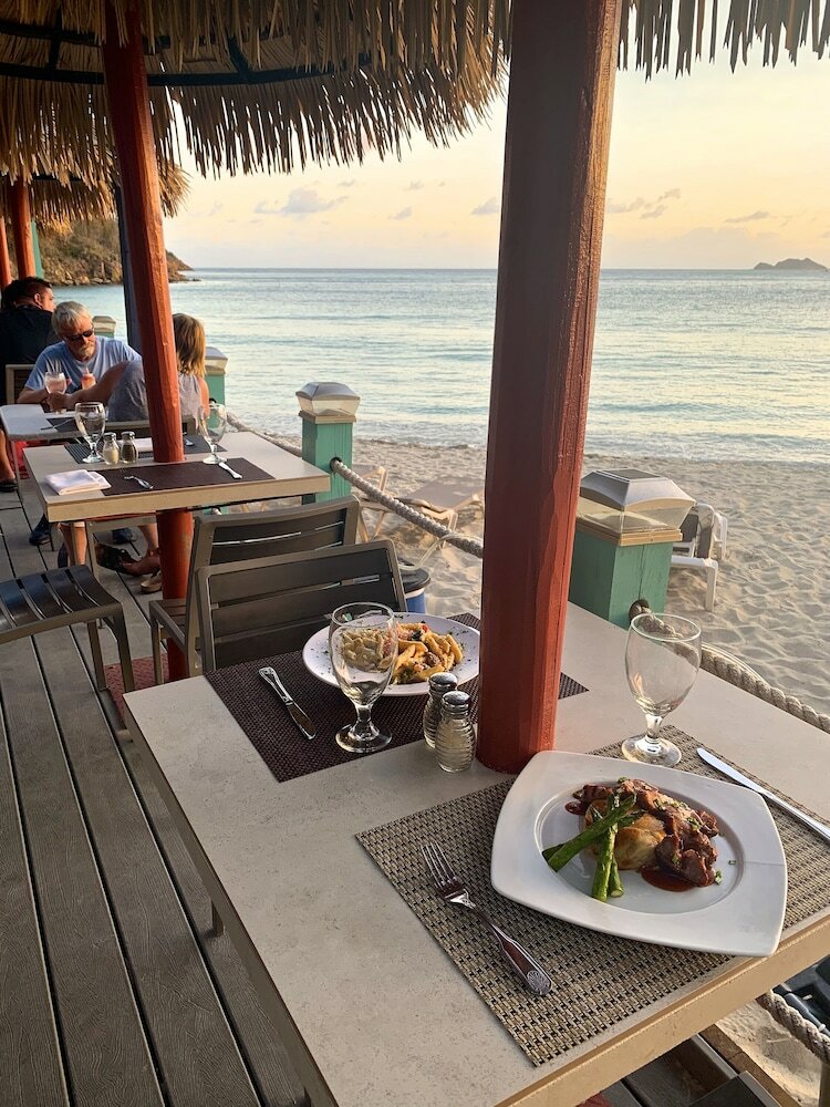 Hotel Emerald Beach Resort