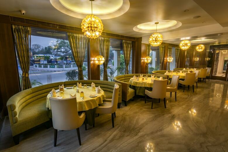 Hotel The India Benares
