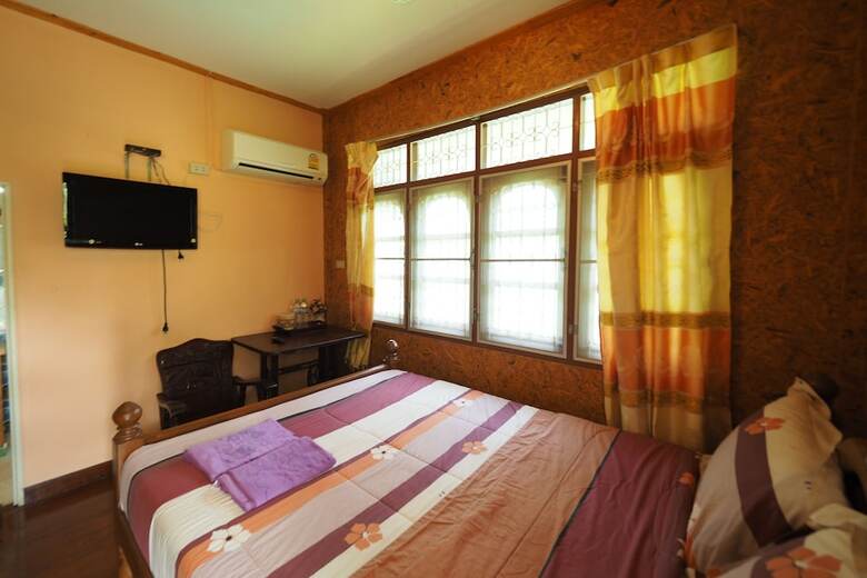 Hotel Baan Suanjarean Resort