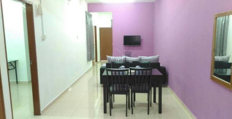 Bed & Breakfast Anggerik Residence