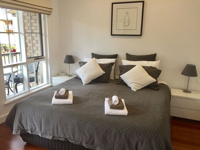Luxury Townhouse In Chic North Adelaide