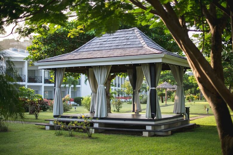 Hotel Coyaba Beach Resort