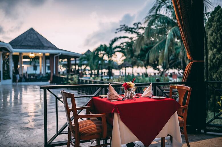 Hotel Coyaba Beach Resort