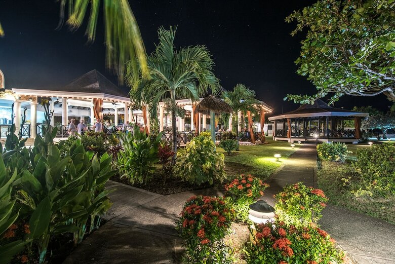 Hotel Coyaba Beach Resort