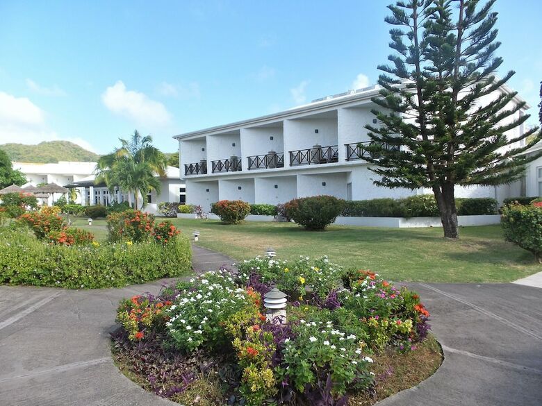 Hotel Coyaba Beach Resort