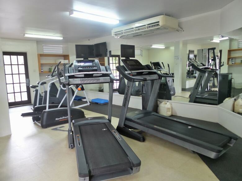 Hotel Coyaba Beach Resort