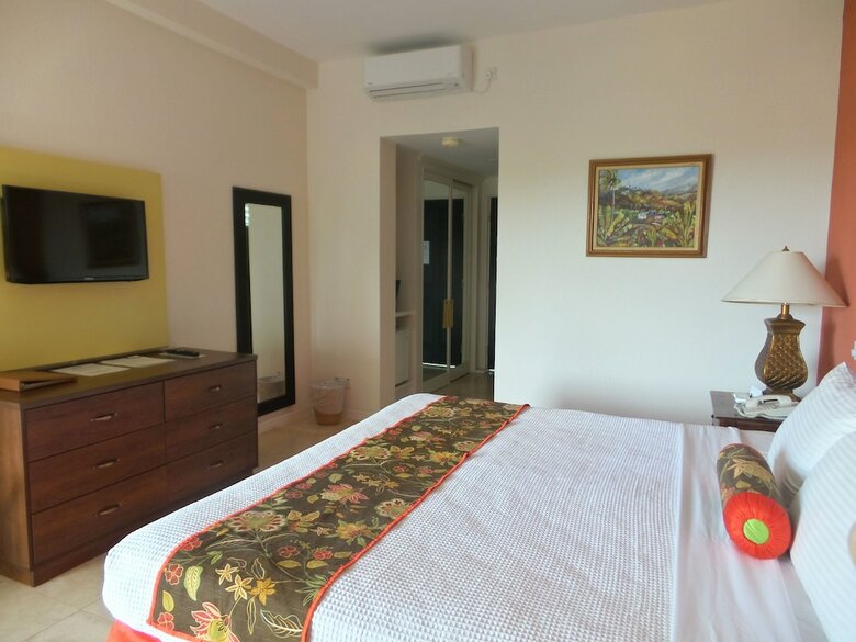 Hotel Coyaba Beach Resort