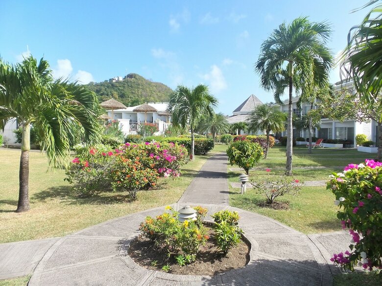 Hotel Coyaba Beach Resort