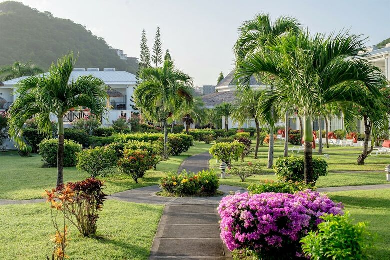 Hotel Coyaba Beach Resort