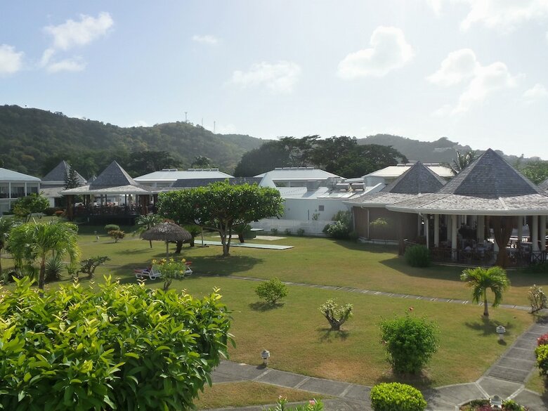 Hotel Coyaba Beach Resort