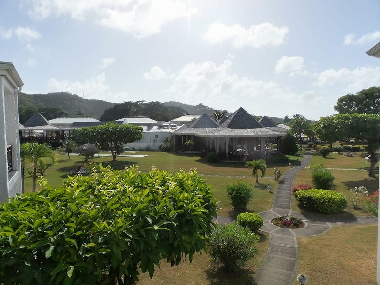 Hotel Coyaba Beach Resort