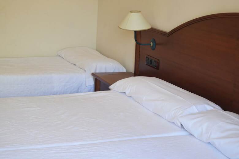 Hotel Reyes Zir�es