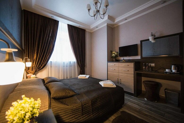 Hotel Era On Tsimbalina