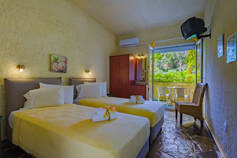 Panas Hotel