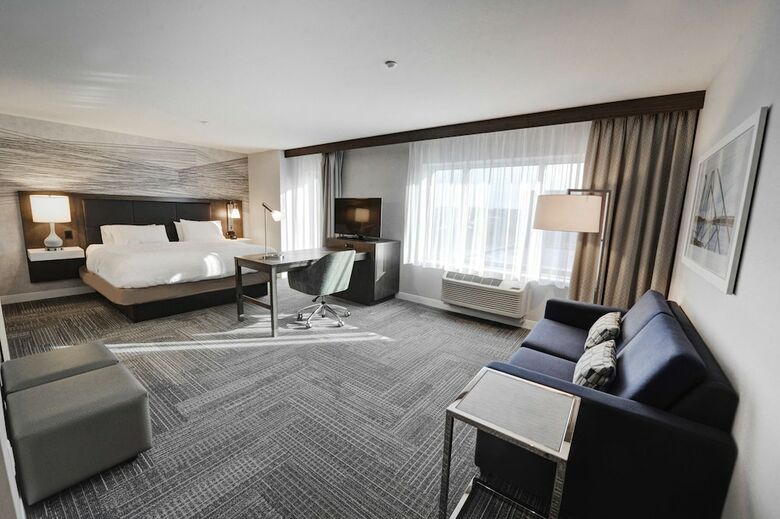 Hotel Hampton Inn & Suites By Hilton Quebec City /saint-romuald