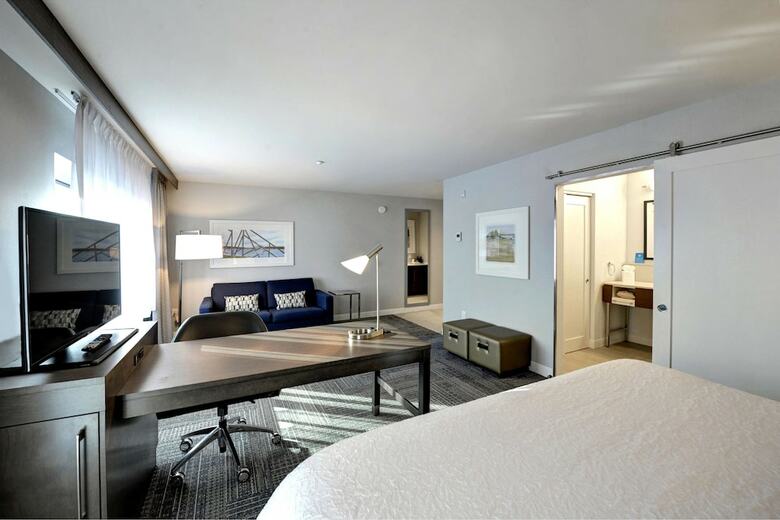 Hotel Hampton Inn & Suites By Hilton Quebec City /saint-romuald