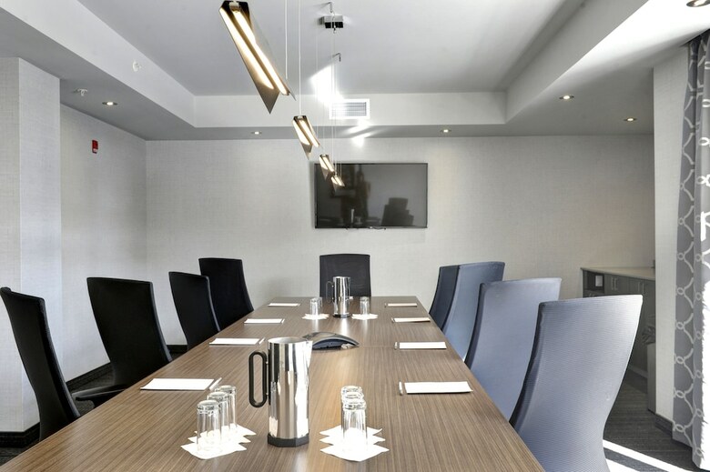 Hotel Hampton Inn & Suites By Hilton Quebec City /saint-romuald