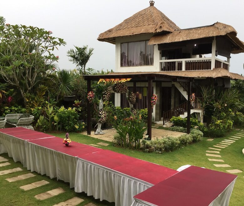 Bed & Breakfast Hill Dance Bali American Hotel