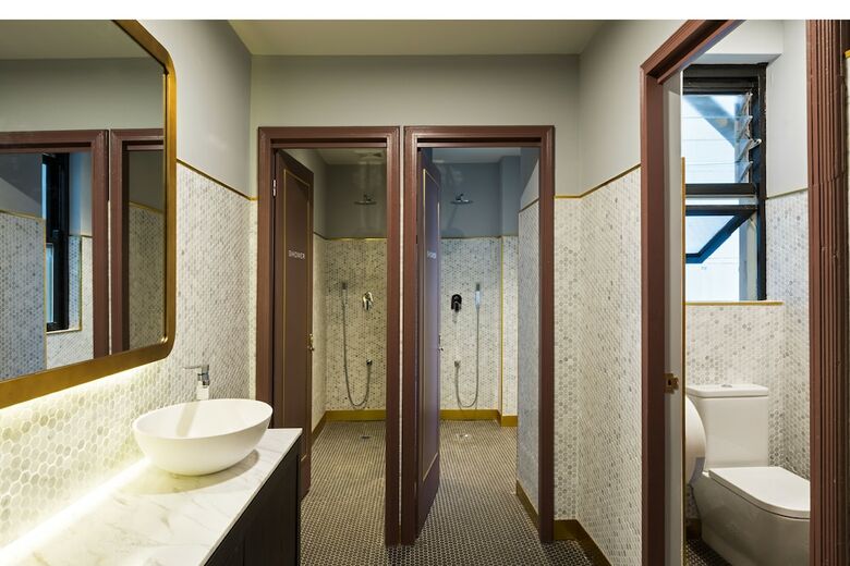 The Capsule Hotel - Hostel