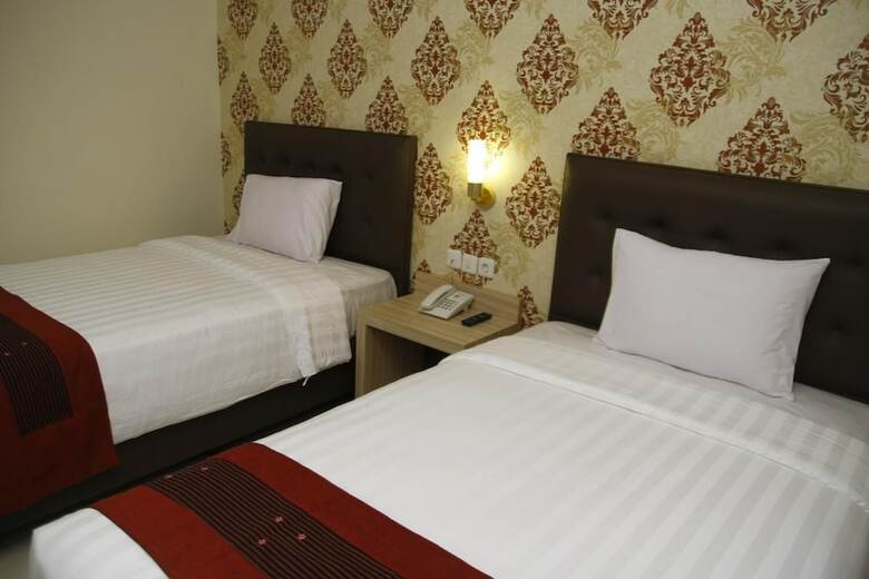 Hotel Hersya Front One Inn Surabaya