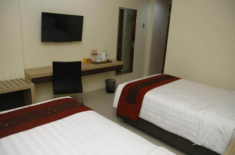 Hotel Hersya Front One Inn Surabaya