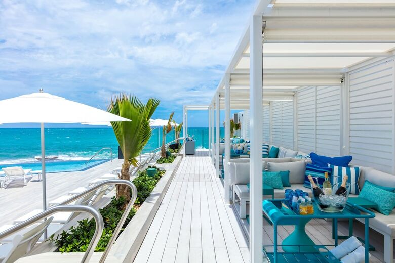 Serafina Beach Hotel