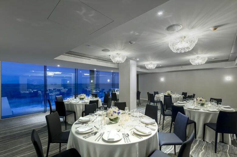 Serafina Beach Hotel