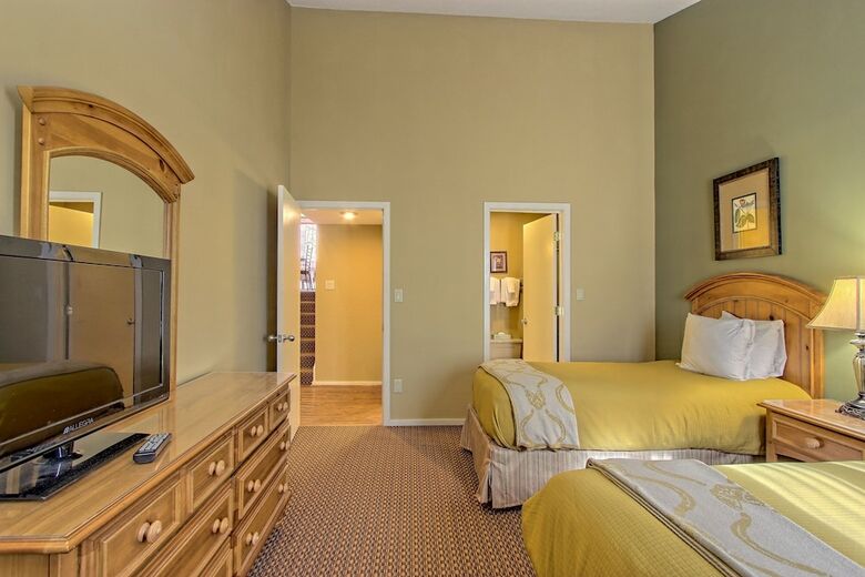 Foxhunt At Sapphire Valley By Capital Vacations