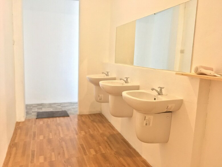 Hostal Sook Caf� And Hostel