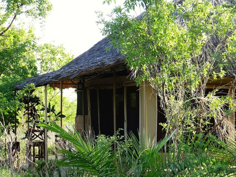 Ikweta Safari Camp