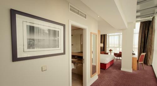 Tallaght Cross Hotel