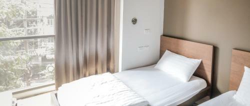 Hostal The Spades Hostel