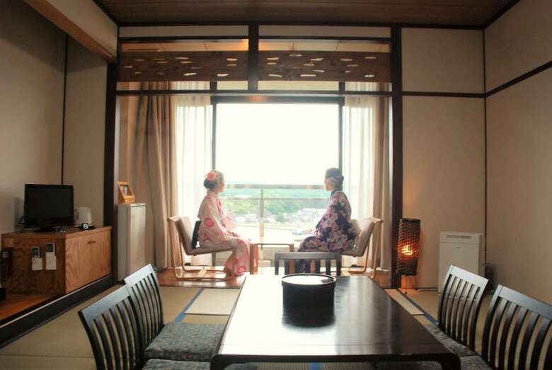 Hotel Notokakinoyado Castle Manai