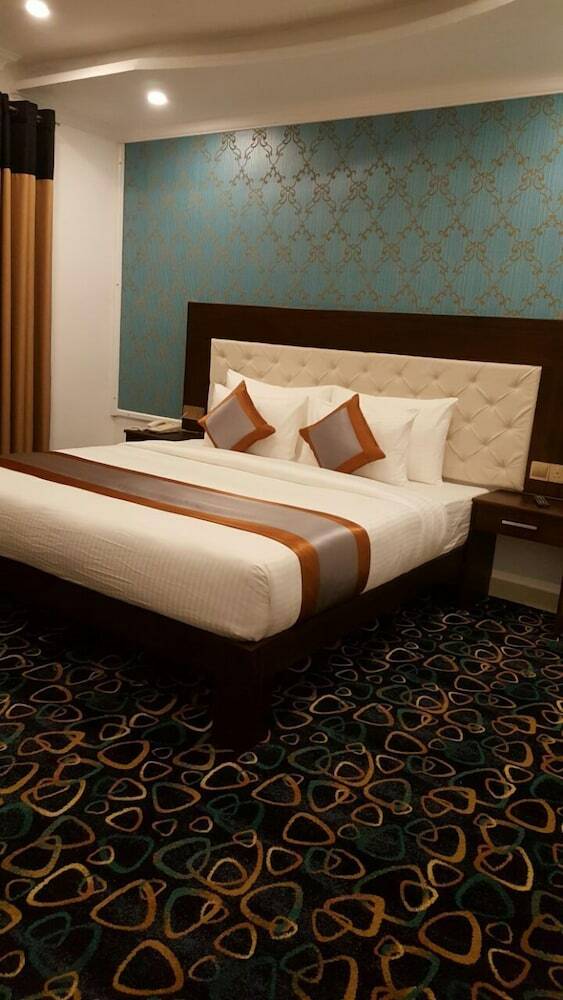 Galaxy Grand Hotel