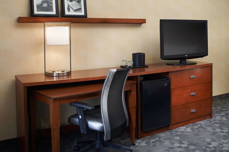 Hotel Courtyard By Marriott Detroit Dearborn