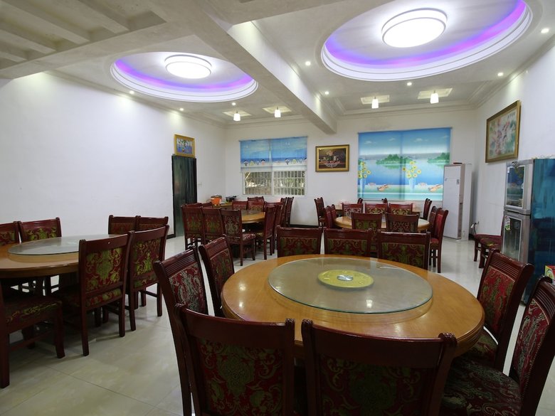 Hotel Zhangjiajie Red Apple Inn