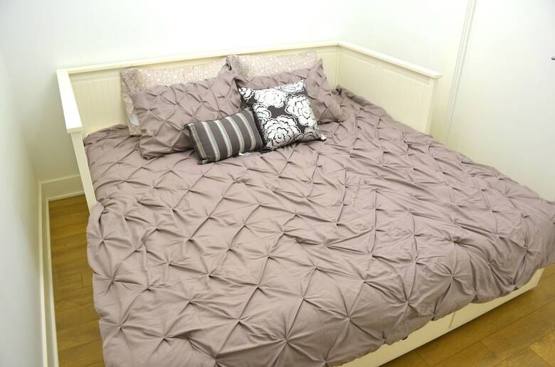 Monki-di Executive Suites - First