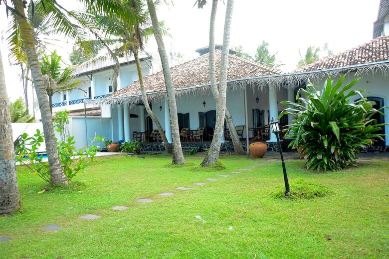 Hotel Villa Tissa Beach Resort