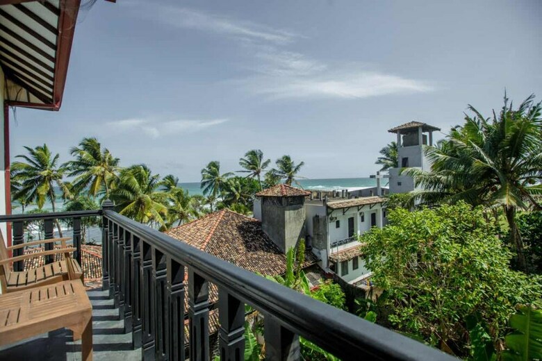 Hotel Villa Tissa Beach Resort