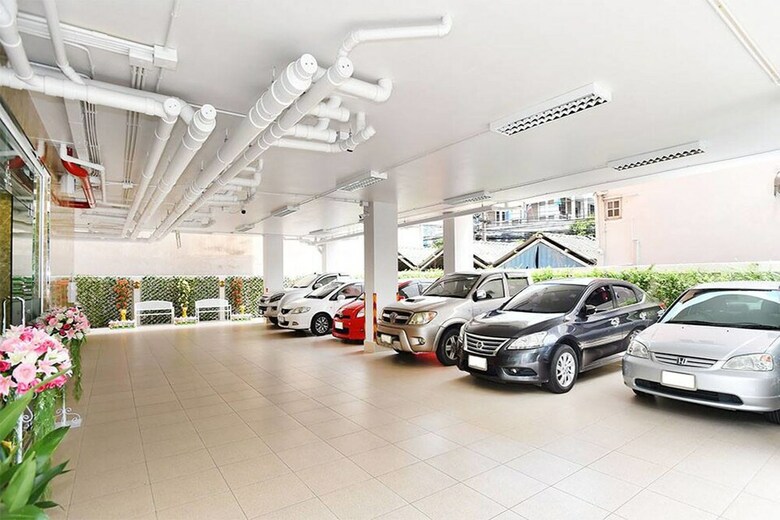 Parvena Hotel